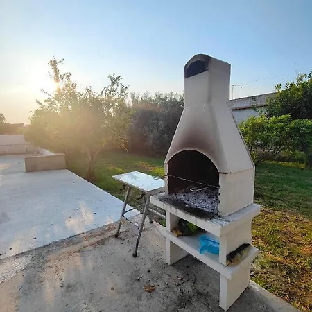 Marzamo A 290mt Dal Mare Feriehus Santa Maria Del Focallo