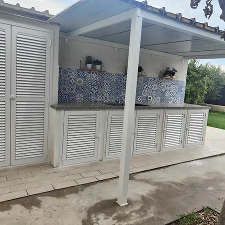 Marzamo A 290mt Dal Mare Feriehus